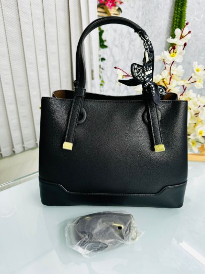 Picture of Best Usable Premium Quality PU Leather Fashionable Shoulder Bag for Women.
