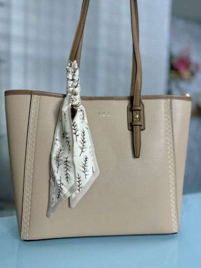 Picture of Classic Band premium Embroidery Design Apricot bag
