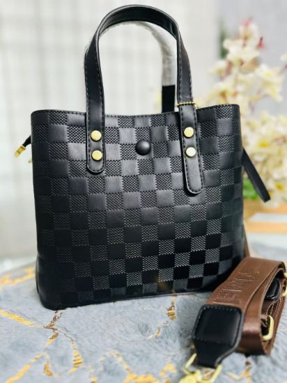 Picture of Y Me Nuo Premium Leather Black Bag (with key ring)