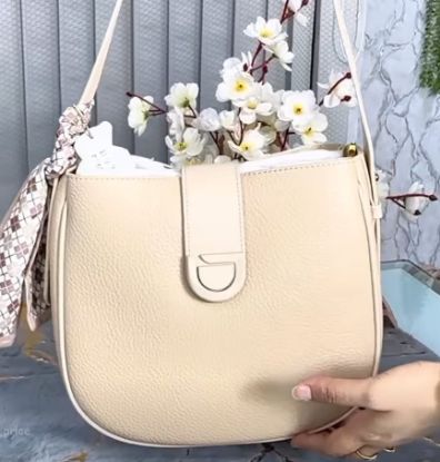 Picture of D Extra Premium High Quality Cross Body Bag 