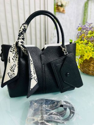 Picture of Luxurious Black Handbag