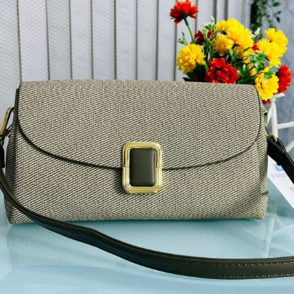 Picture of Luxurious Leather Hand Bag with Long Belt – Green