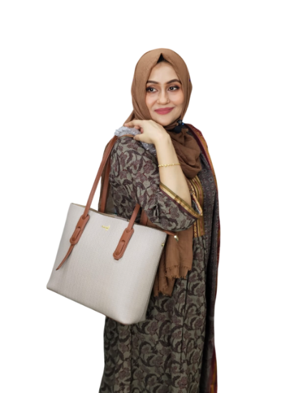 Picture of Vinitaly Classic Direct Shoulder Bag – Effortless Elegance in Leather (13×11")
