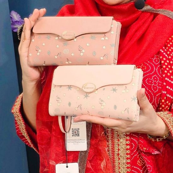 Picture of Prettyzys Brand Ladies Hand Purse