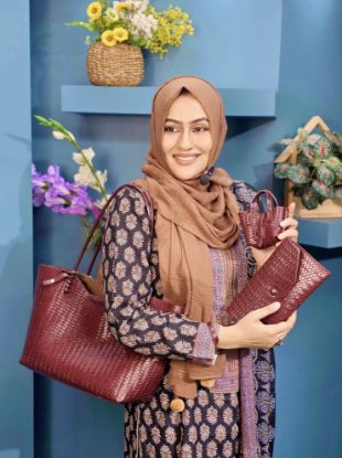 Picture of Premium Leather Shoulder Bag (11.5"/8.5")