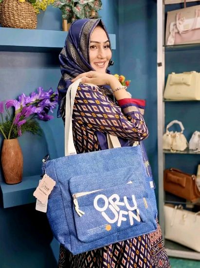 Picture of Classic Fashion Luxurious Fabric Tote Bag (C251)